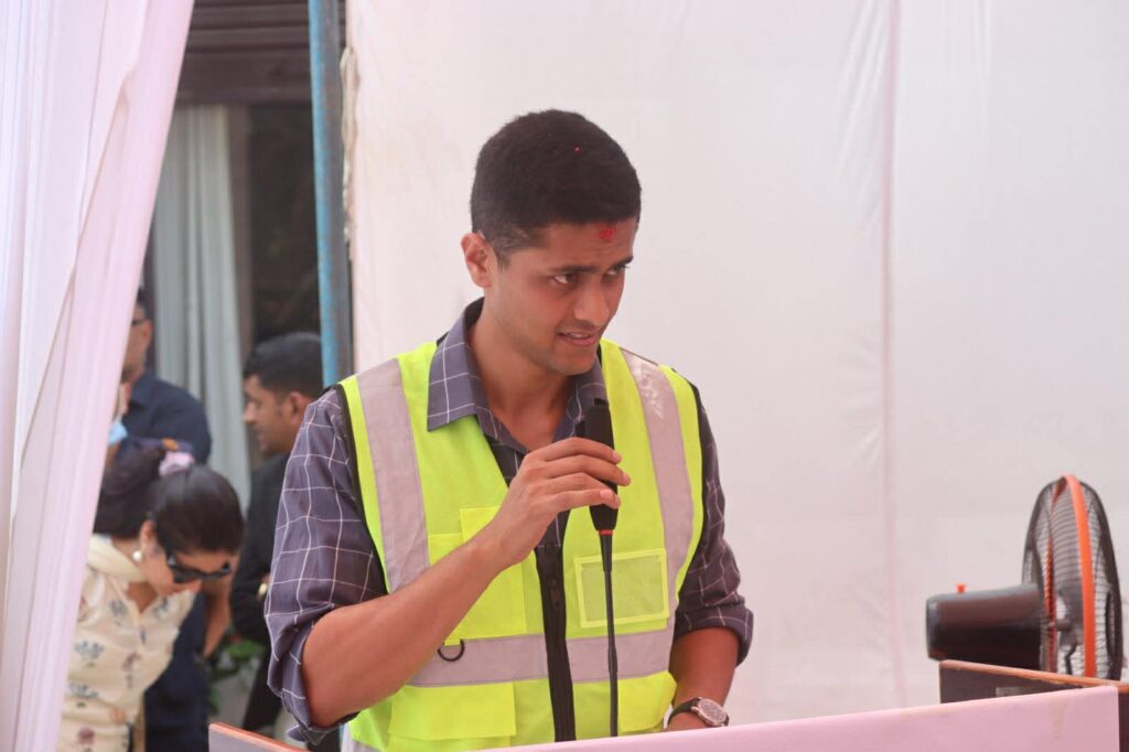 पूर्व–पश्चिम राजमार्गअन्तर्गत करिब ४० किलोमिटर लामो धानखोला– लमही सडक खण्डको स्तरोन्नति कार्य औपचारिक रूपमा सुरु भएको छ । 